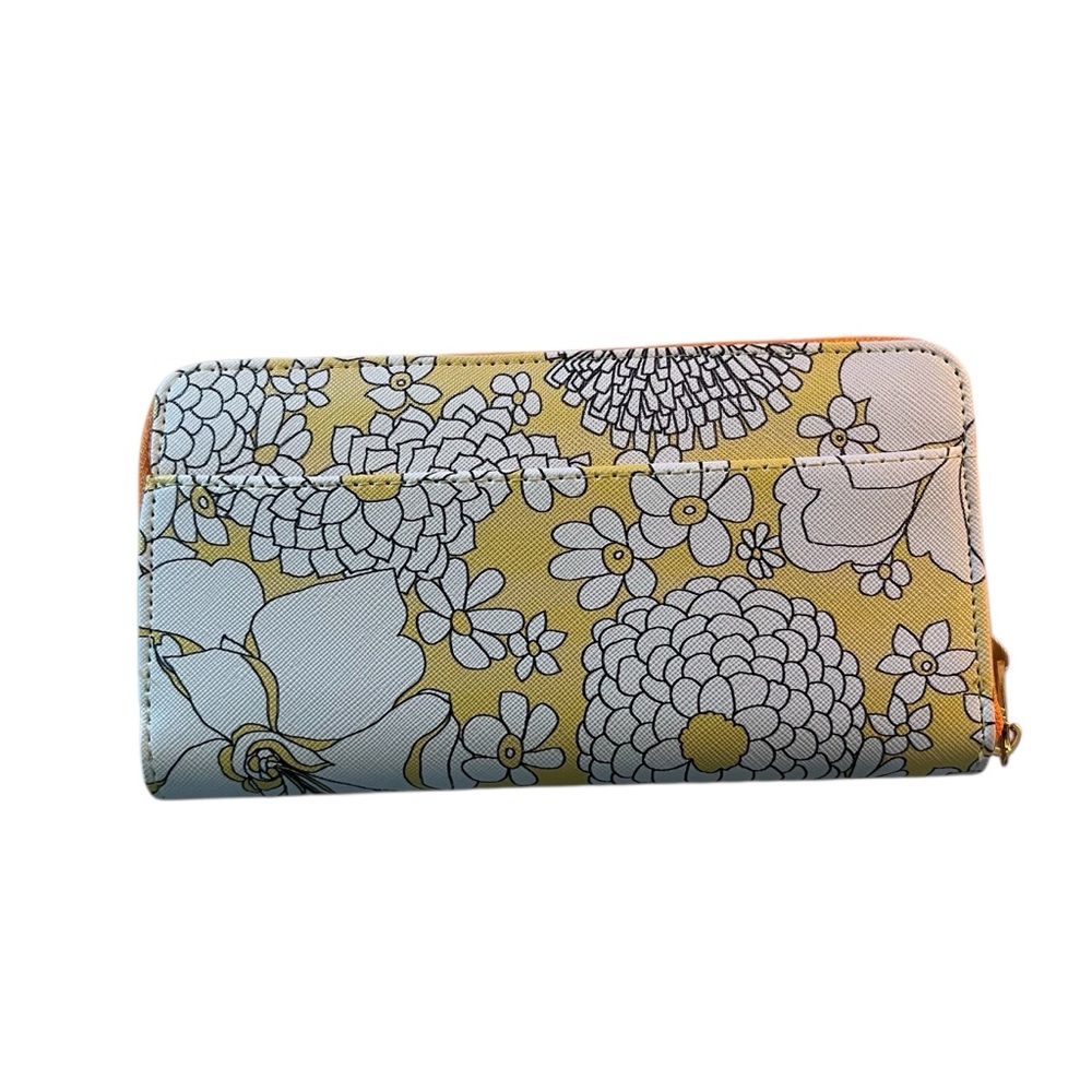 🆕 Trina Turk floral wallet